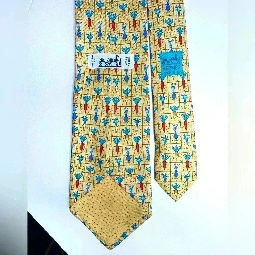 HERMÈS Yellow Coral Vegetables Print 100% Silk Tie Made In France W: 3.5" - Picture 5 of 6